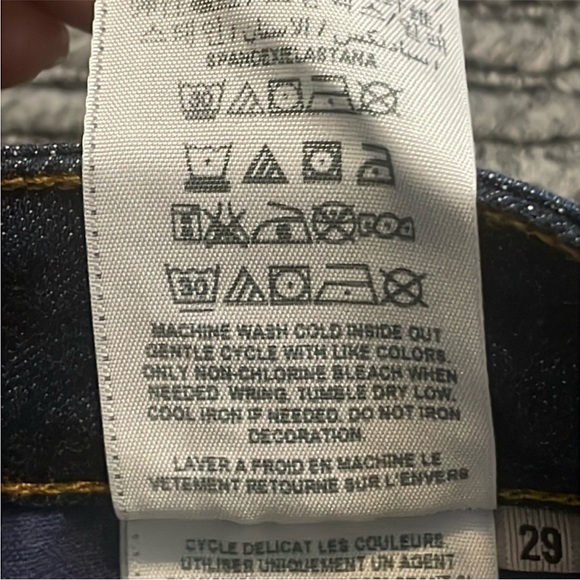 Guess Daisy Duke Micro Shorts Women’s 29 Raw Hem Y2K NWT Summer Casual Denim - Picture 7 of 8